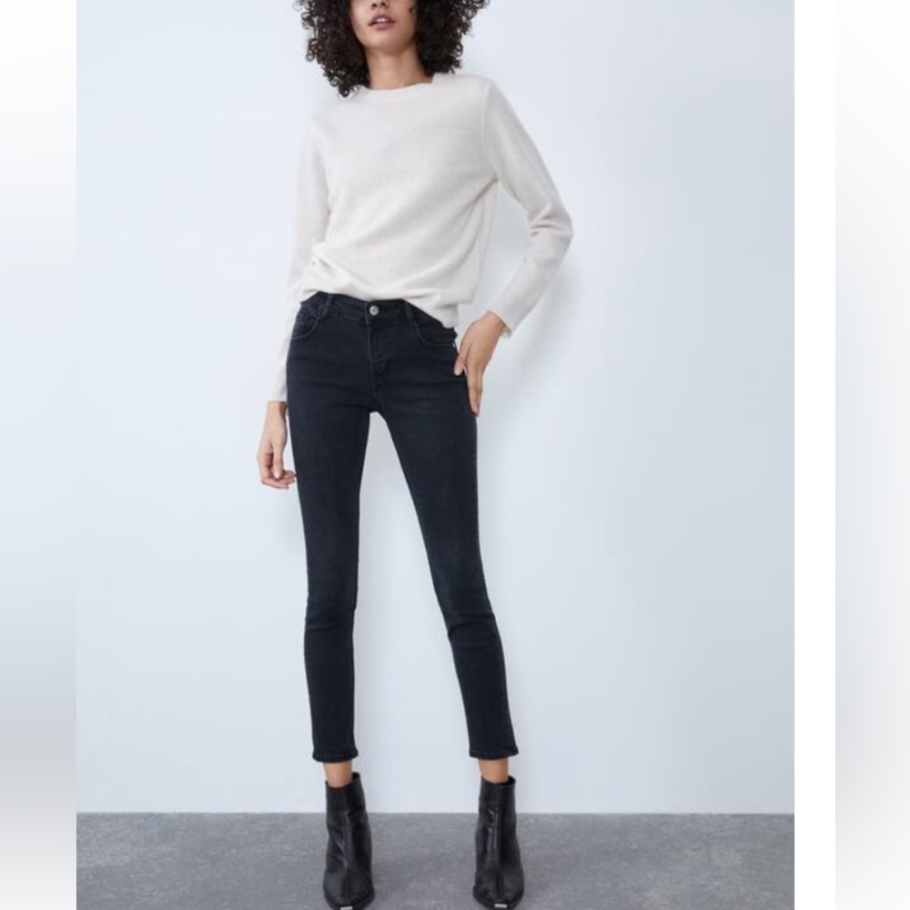 Zara mid rise sculpt jeans
